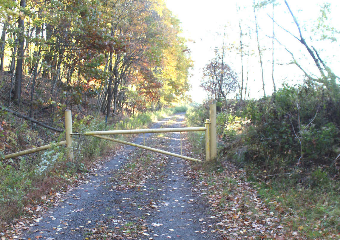 trail-gate-closed.jpg
